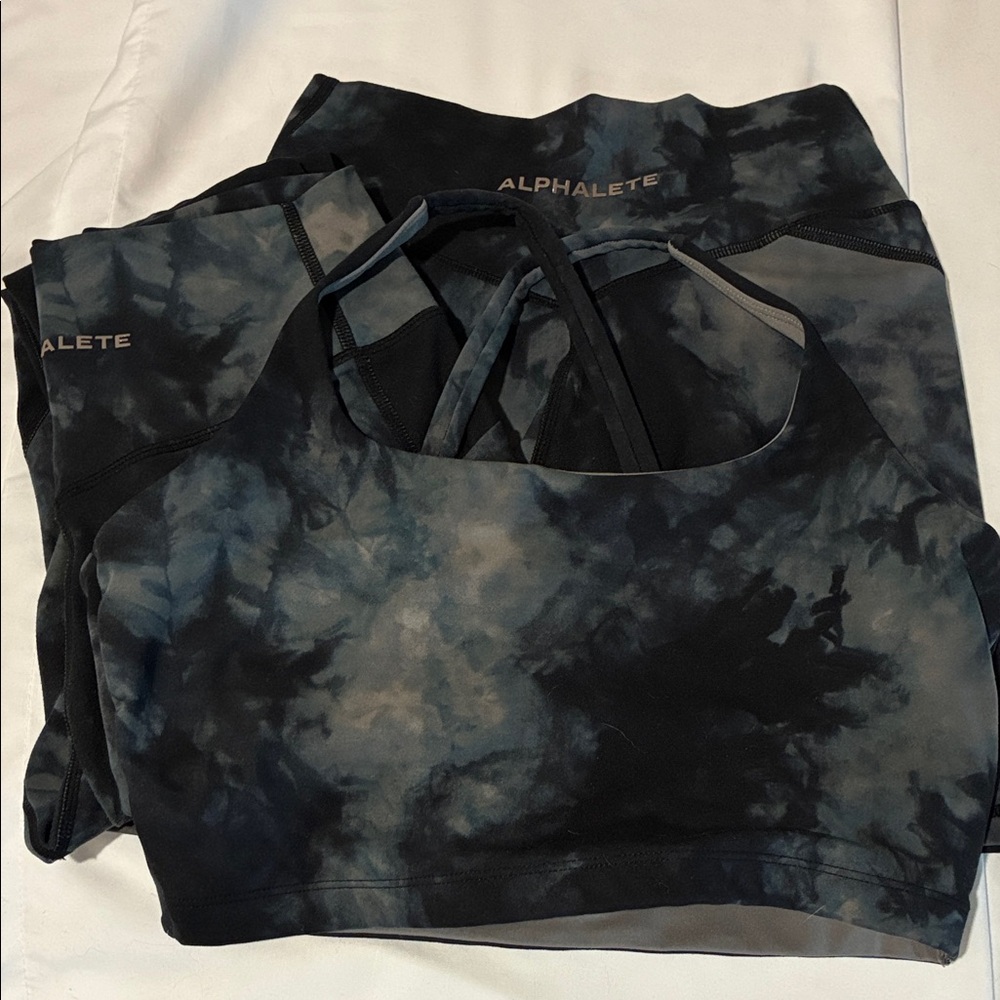 Alphalete Women's Gray Tie-Dye Sports Bra and Leggings Set